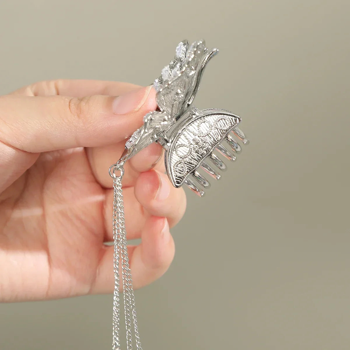 Crystal Butterfly Hair Claw Crab Clip for Women Girls Alloy Tassel Hair Clips Shark Clip Hair Accessories