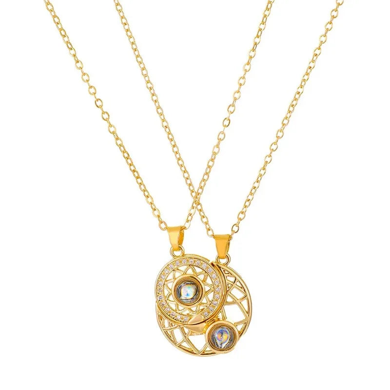 Fashion Couple Matching Necklace Sun Moon Necklaces for Lovers Gift Heart Magnetic Paired Pendant Jewelry Chain Choker 2 Pcs/set