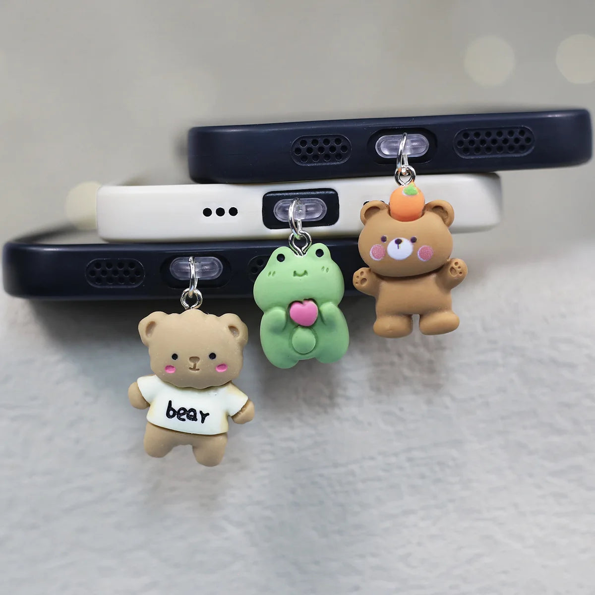 Love Frog Phone Dust Stopper Cute Bear Decorative Pendant DIY Pendant for iPhone/Xiaomi/Type-C Interface Phone Accessories