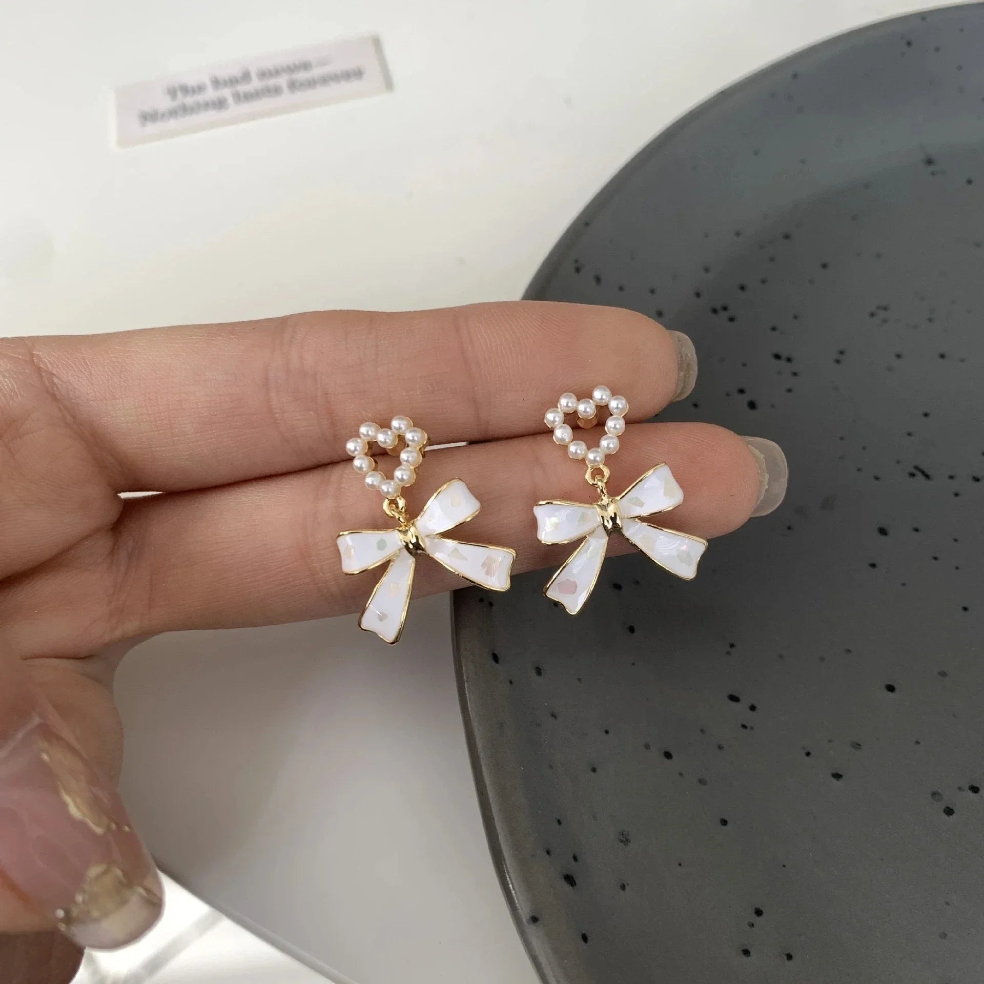New Fashion Korean Cute Sweet Black White Women Statement Stud Earrings Fabric Lace Bow Drop Earrings Luxury Jewelry Party Gifts