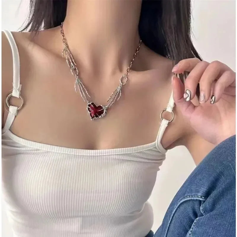 New Red Love Heart Pendant Necklace Women Exaggerated Clavicle Chain Niche Design Hand Bone Shape Charm Chain