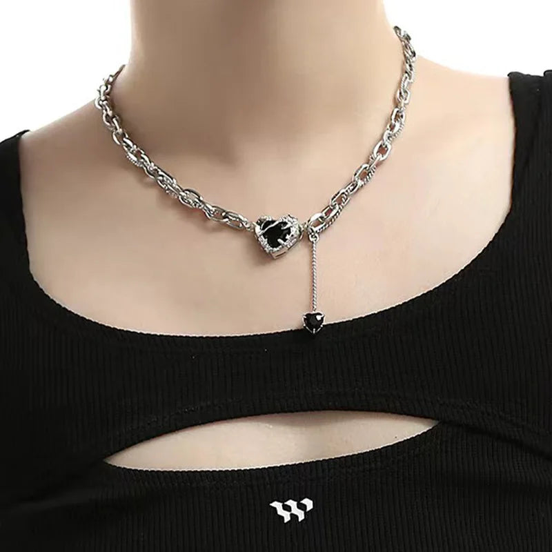 Hip Hop Black Crystal Love Heart Charms Pendant Necklace for Women Punk Rock Long Chain Tassels Choker Necklace Trend Jewelry