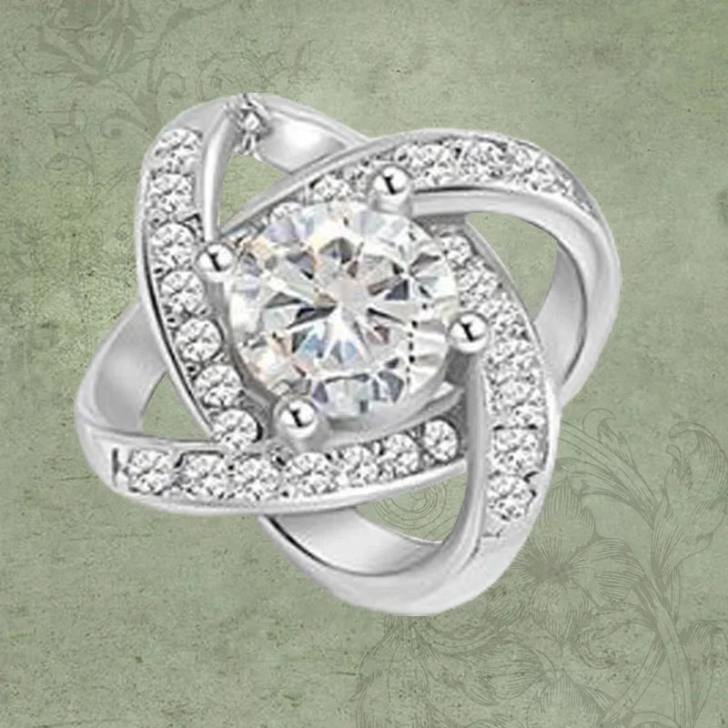 Necklace Ladies Cold Wind Four Leaf Clover with Diamonds Brass Pendant Jewelry