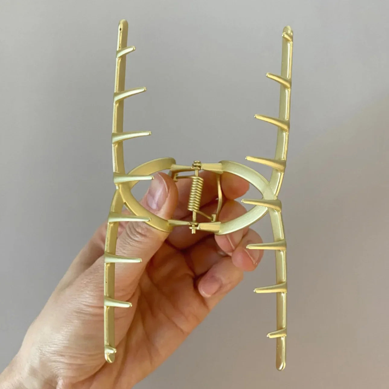 New Geometric Metal Hair Clips Elegant Gold Color Hair Claws for Women Vintage Hairpin Trendy Girls Hair Accessories