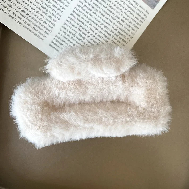 Winter Plush Square Hair Claw for Women Korean Elegant Acrylic Hairpins Faux Fur Hair Clip Pink Barrette Crab Hair Accessories