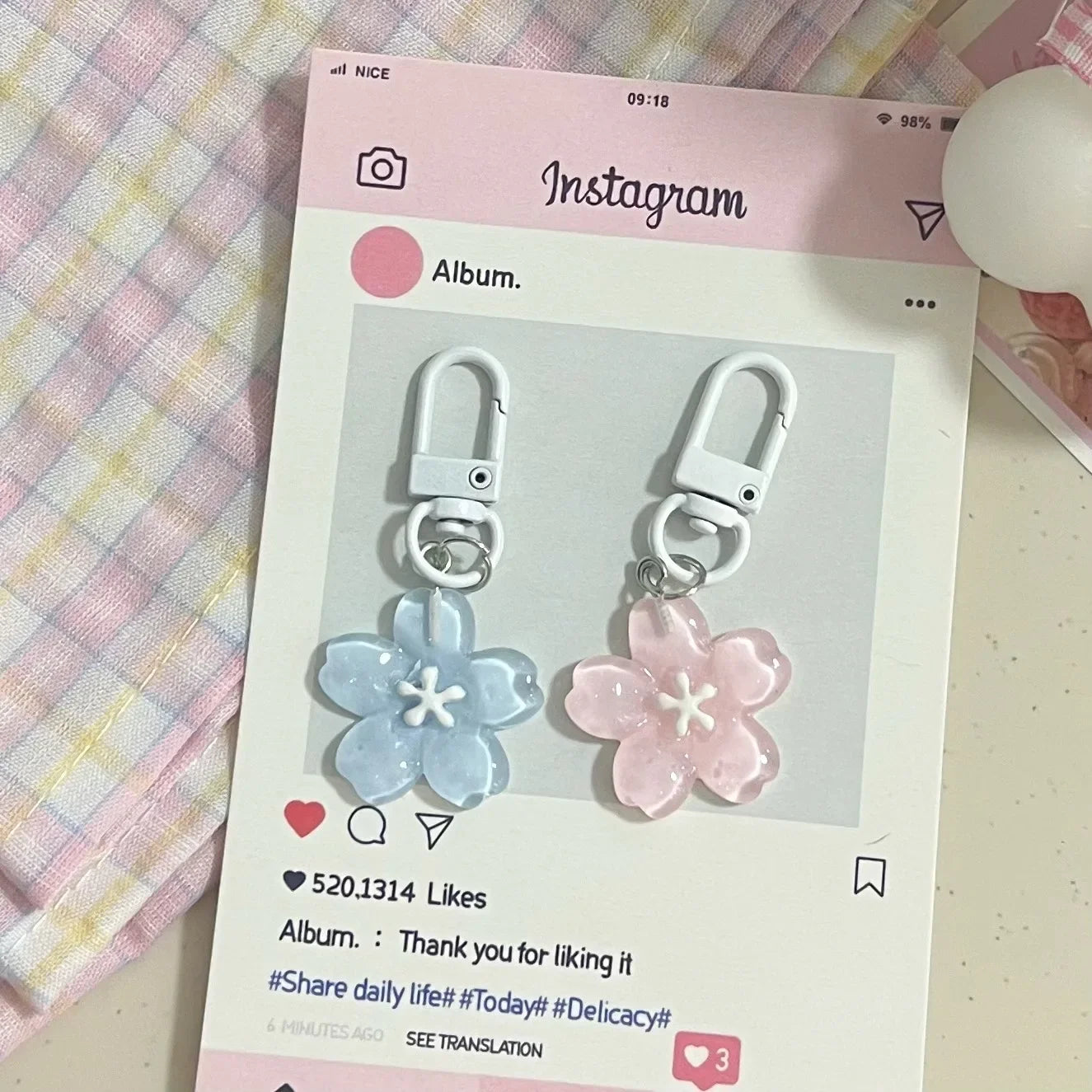 2/4pc Sakura Key Chain Resin Cherry Blossom Jelly Sakura Pendant Keyring Keyring Romantic Translucent Flower Doll Pendant