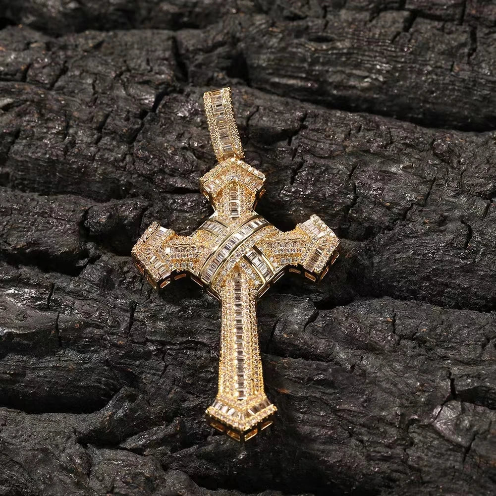 Shiny Ice Crystal Zircon Christian Cross Pendant Men and Women Hip Hop Trend Jewelry Catholic Amulet Necklace
