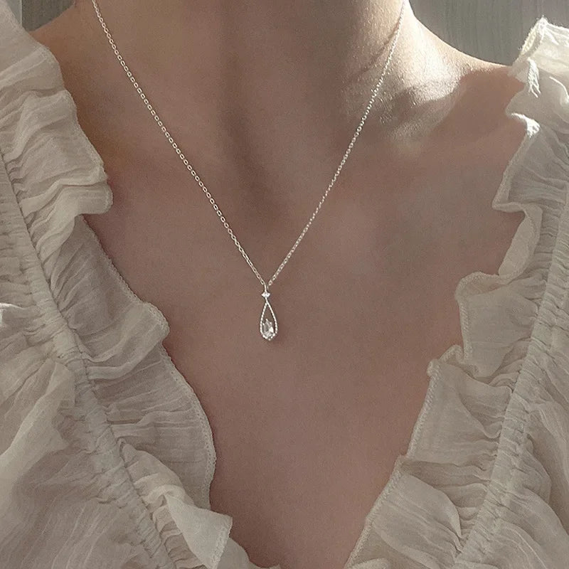 Korean Fashion Zircon Water Drop Pendant Necklace for Women Vintage Elegant Temperament Clavicle Chain Necklace Wedding Jewelry