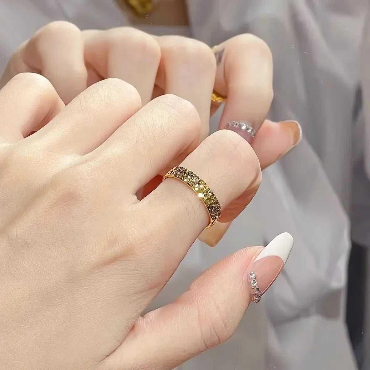 Adjustable Stainless Steel 4mm Broken Ice Rings Women Men Gold Color Bling Finger Ring Wedding Band Jewelry Girlfriend Gifts