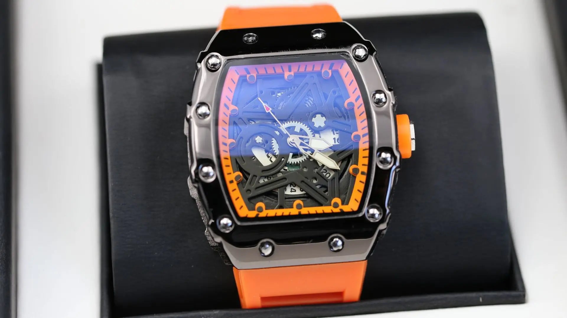 Men's Watch Leisure Sports Fashion Waterproof Bucket Watch Men's Quartz Watch Gift Reloj L144