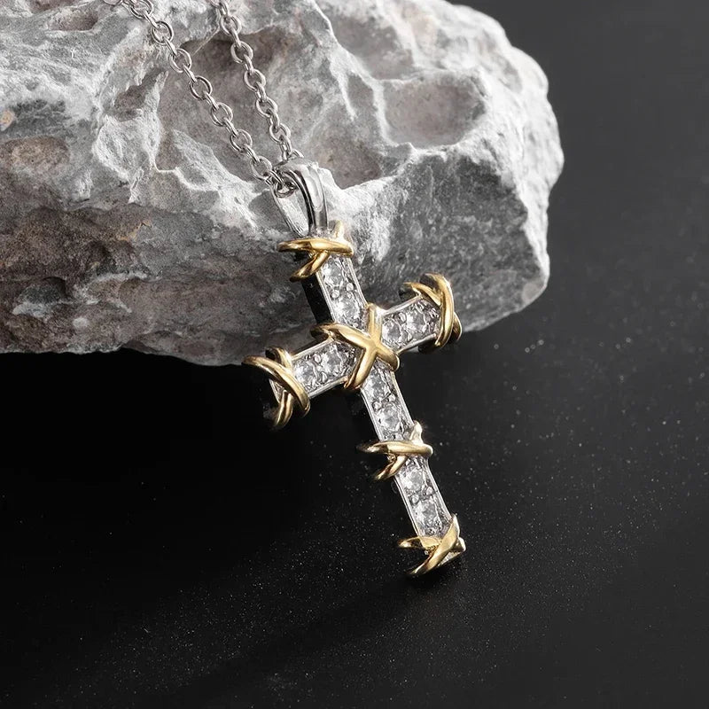 Shiny Ice Crystal Zircon Christian Cross Pendant Men and Women Hip Hop Trend Jewelry Catholic Amulet Necklace
