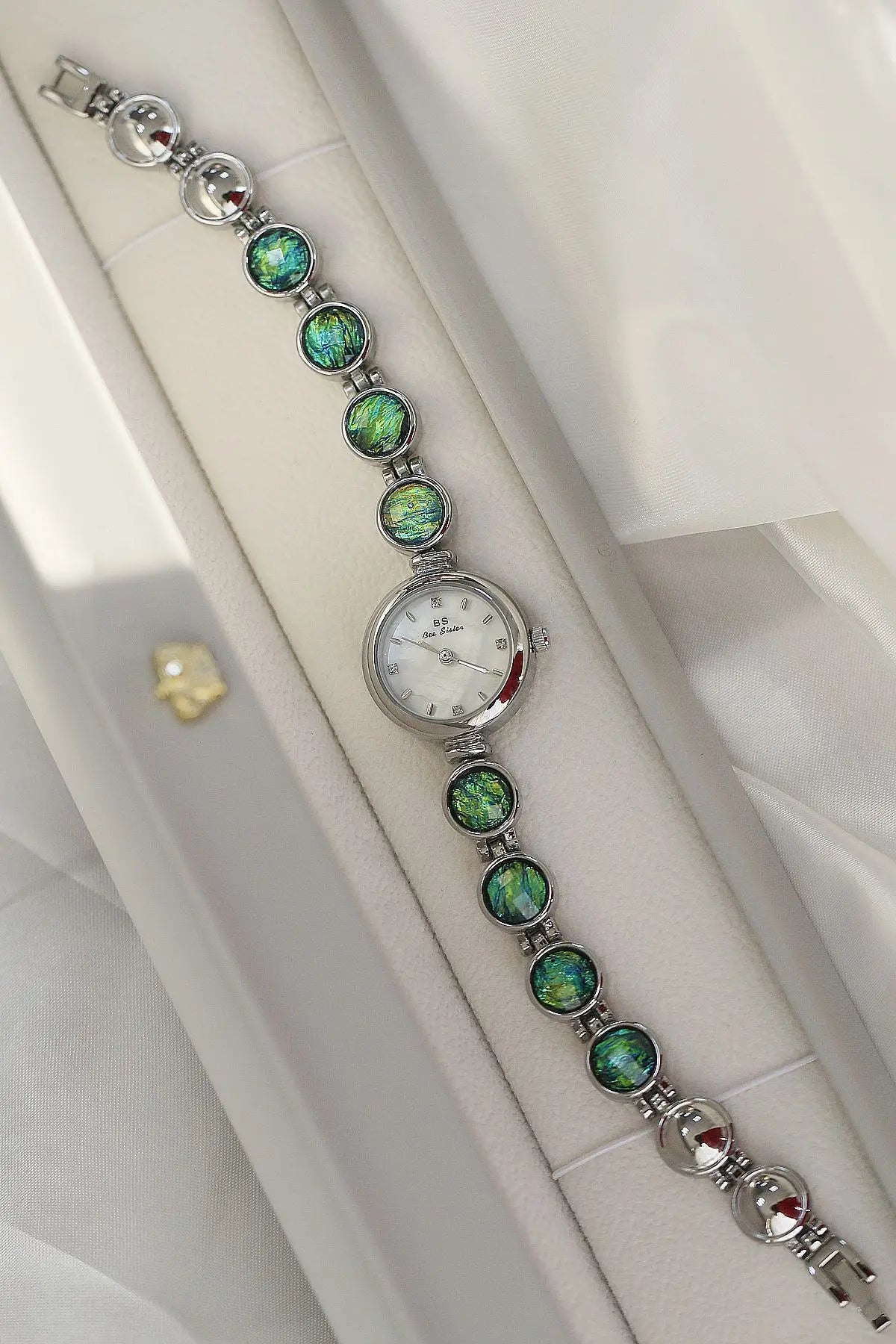 Fashion Ladies Quartz Wristwatches Luxury Peacock Stone Strap Watch for Women Girl Gift Clock Dropshipping Relojes Para Mujer