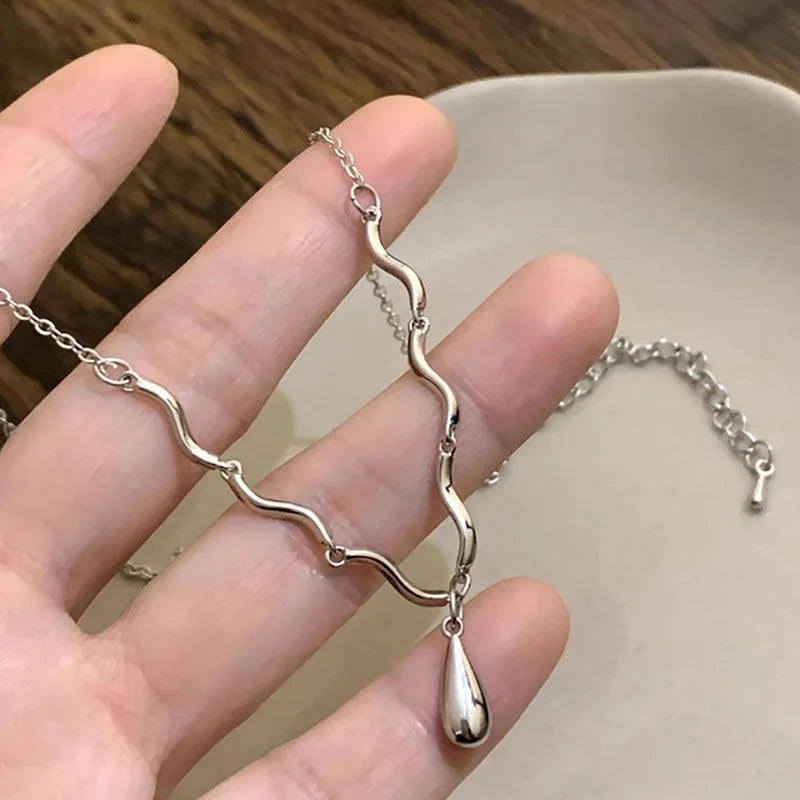 New in vintage glossy water droplet necklaces light luxury Laziness High quality irregular tassel collar chain fine jewelry