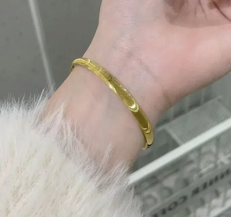 New Gold/Silver Color Bracelet Bangle for Women Classical Style Vintage Bracelet Bangle Jewlery Gifts Accessories