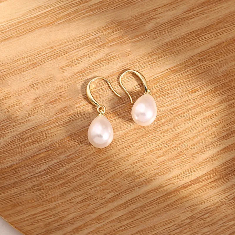 Water Drop Pearl Dangle Earrings Temperamental Women's Hook Earrings Irregular Slim Imitation Pearl Hanging Earrings brincos