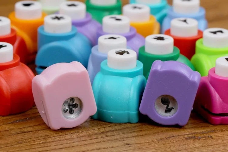 1Pc Mini Paper Punches DIY Crafts Tool Embossing Punches Kindergarten Handmade Hole Puncher For Scrapbooking Gift Card