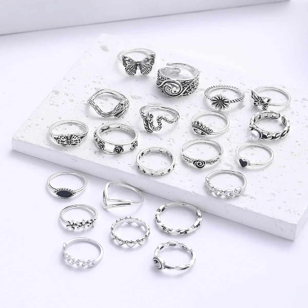 21pcs Set Punk Style Butterfly Heart And Tai Chi Design Multi-element Snake Rings Set