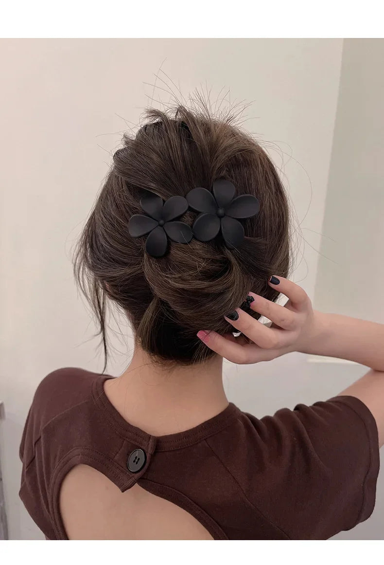 Summer New Hair Clips Accessories Elegant Frosted Butterfly Flower Barrettes Women Simplicity Hairpins Simple Duckbill Headwear