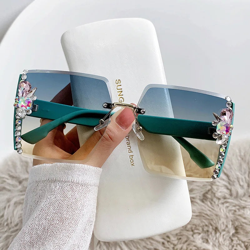 Fashion Oversized Square Sunglasses Women Luxury Brand Vintage Rimless Sun Glasses Diamond Decoration Eyeglasses UV400 Gafas