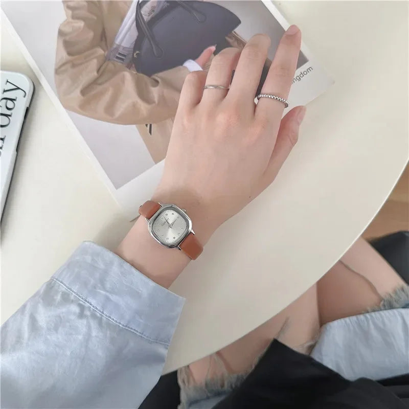 Luxury Women Quartz Watch Leather Strap Small Square Dial Green Watch Casual Fashion Versatile Vintage Wristwatches Dropshipping