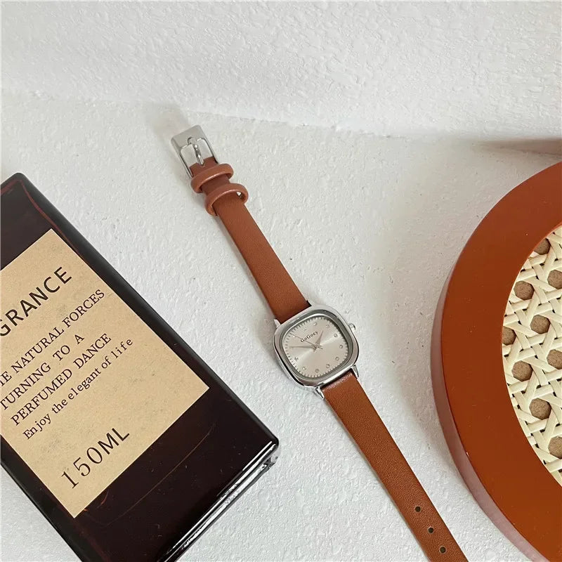 Luxury Women Quartz Watch Leather Strap Small Square Dial Green Watch Casual Fashion Versatile Vintage Wristwatches Dropshipping