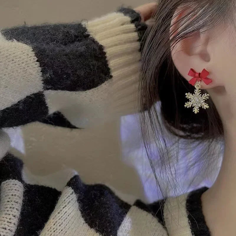 2024 New Red Bow Knot Snowflakes Drop Earring for Women Christmas Santa Claus Snowman Earrings Girls Xmas Jewelry Gifts