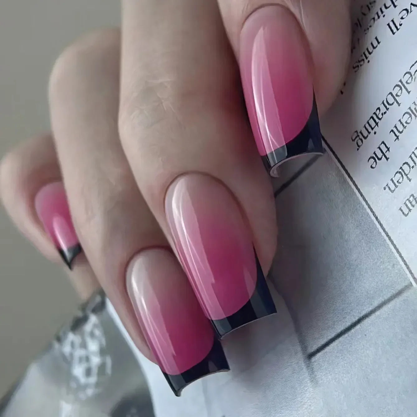24Pcs Nude Pink Press on Nails Short Square False Nails Simple Gradient Nails Art Full Cover French Acrylic Nail Tips for Girls