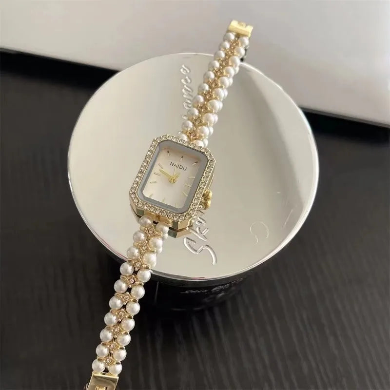 Luxury Women Bracelet Watch Fashion Small Square Dial Ladies Vintage Shell Pearls Chain Quartz Wristwatch Female Clock Wholesale