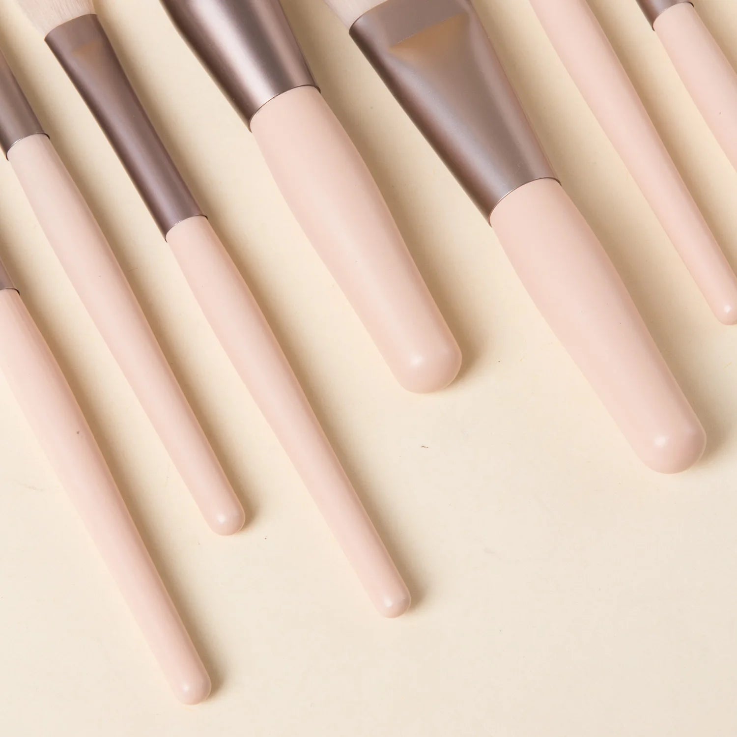 New 8Pcs Makeup Brush Set Makeup Concealer Brush Blush Loose Powder Brush Eye Shadow Highlighter Foundation Brush Beauty Tools