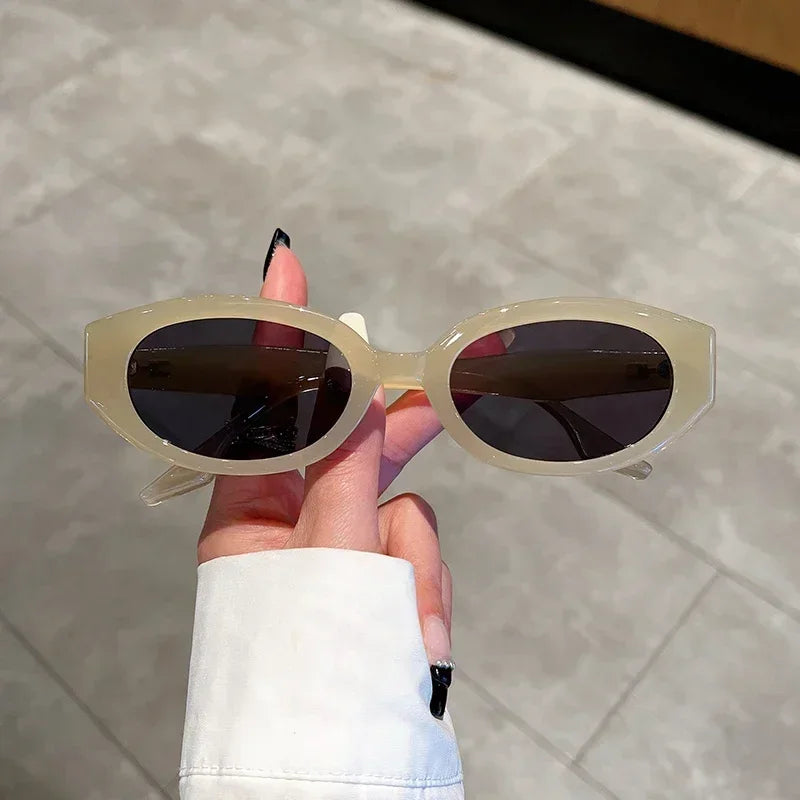 Popular Fashion Oval Women Luxury Sunglasses Retro Brand Designer Jelly Color Shades UV400 Men Rivets Sun Glasses