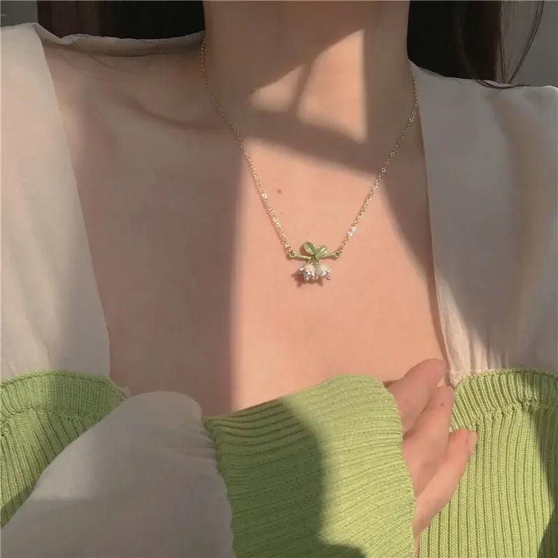 New Design Lily of The Valley Pearl Green Ear Hook for Women Fashion Elegant White Flowers Drop Earrings Wedding Party Jewelry