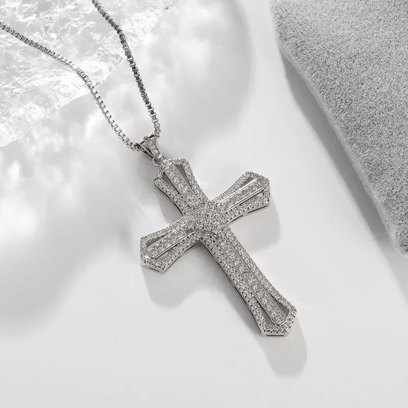 Shiny Ice Crystal Zircon Christian Cross Pendant Men and Women Hip Hop Trend Jewelry Catholic Amulet Necklace