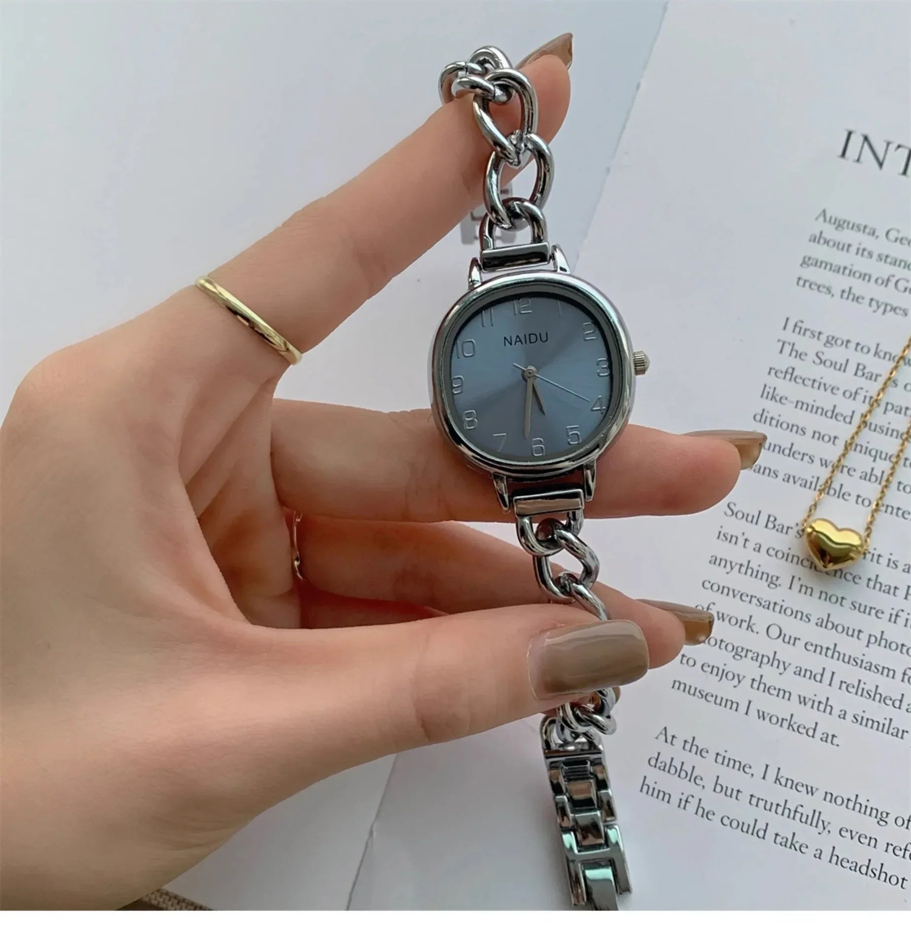 Brand Oval Dial Quartz Watch Korean Version Simple and Fashion Women's Bracelet Wristwatch Luxury Gift Small Green Watches
