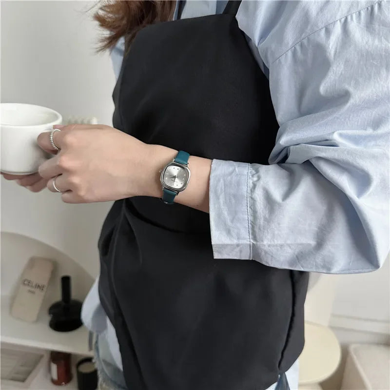 Luxury Women Quartz Watch Leather Strap Small Square Dial Green Watch Casual Fashion Versatile Vintage Wristwatches Dropshipping