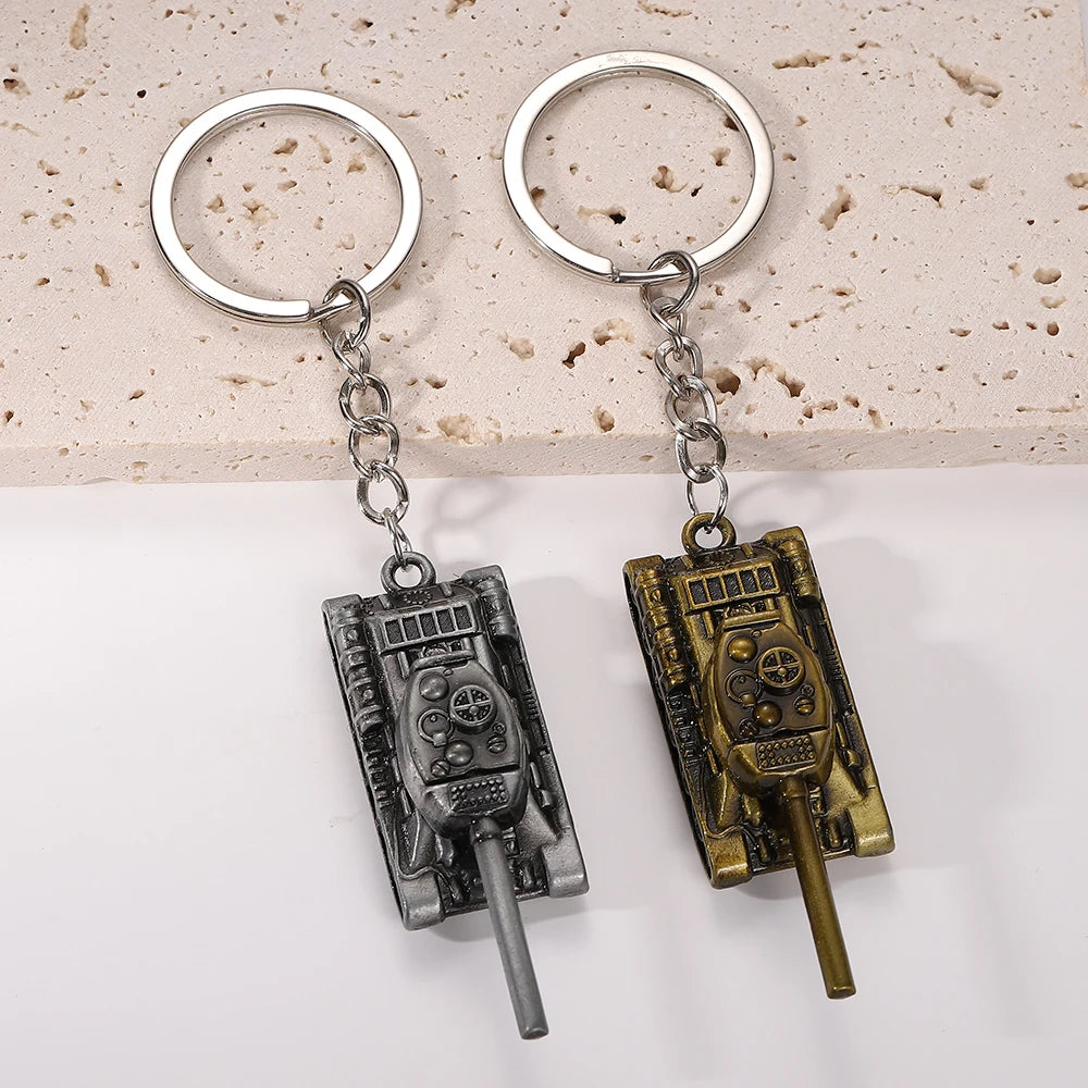 Fashion Metal World Of Tanks Keychains Punk Weapon Model Pendant Keyring for Men Car Key Chain Backpack Decor Kids 3D Toy Gifts