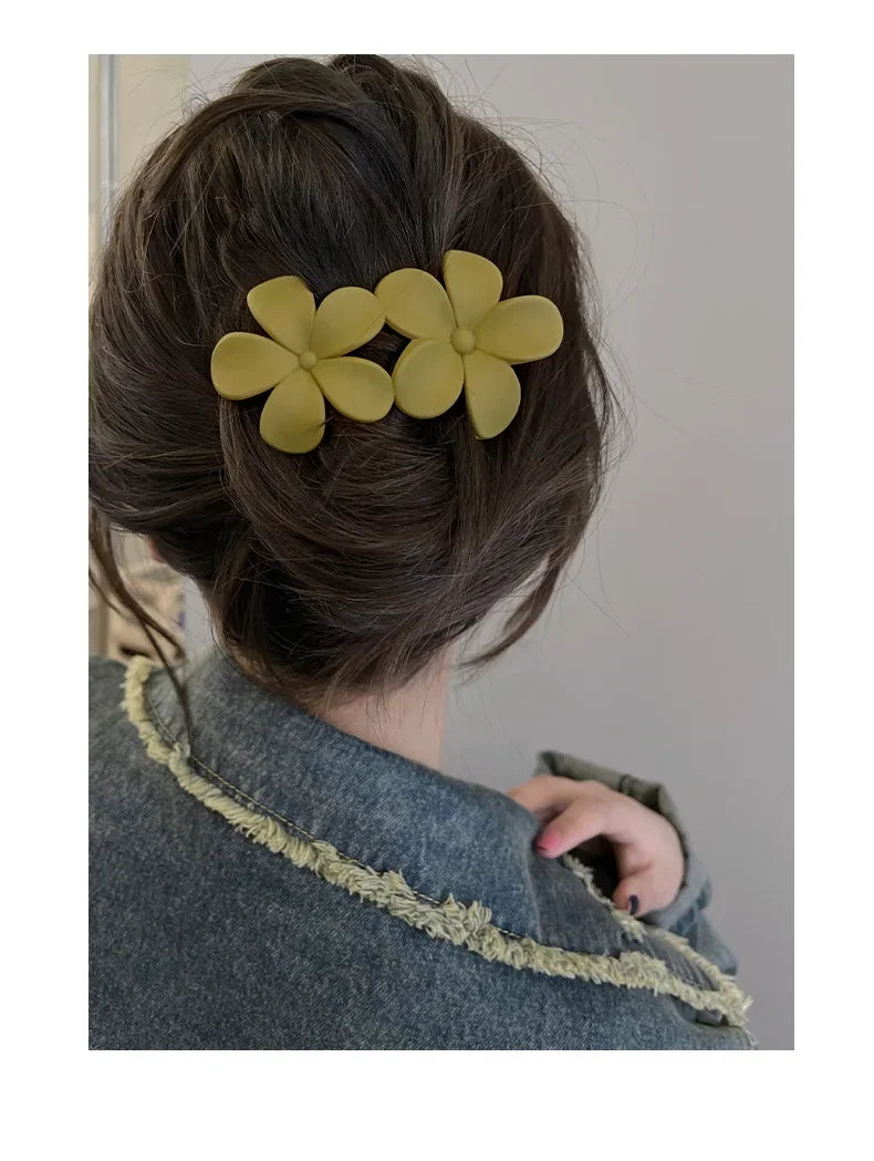 Summer New Hair Clips Accessories Elegant Frosted Butterfly Flower Barrettes Women Simplicity Hairpins Simple Duckbill Headwear