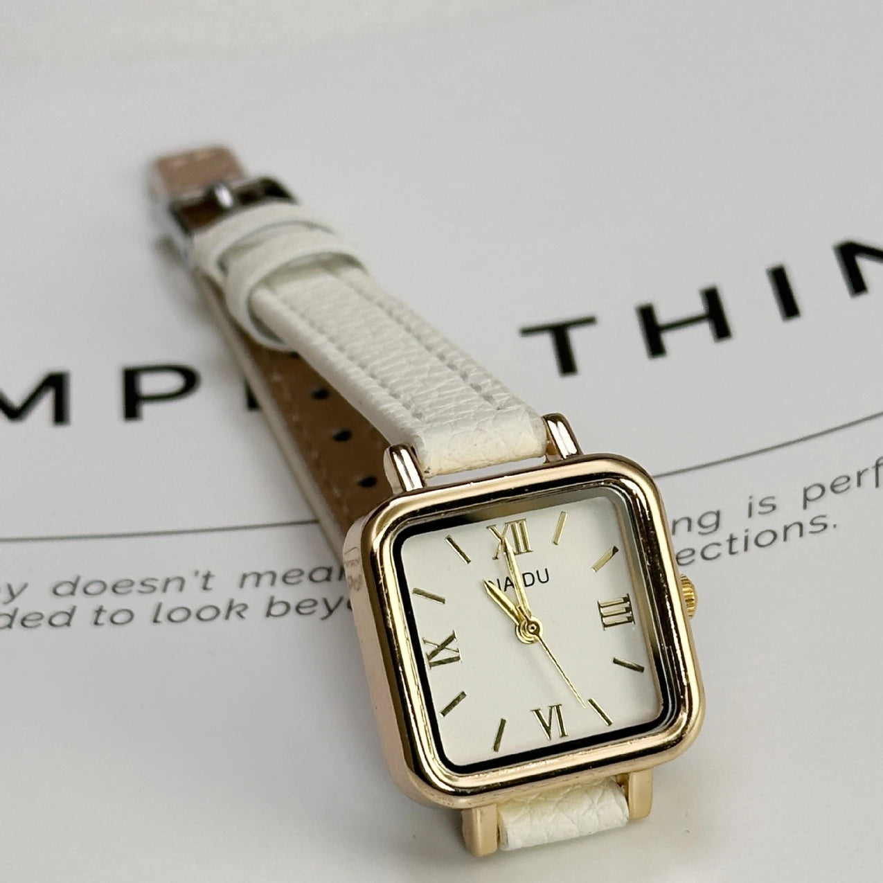 Vintage Small Square Watch Famous Brand Women Quartz Watch Luxury Gifts Ladies Clock Red Leather Strap Wristwatches Dropshipping