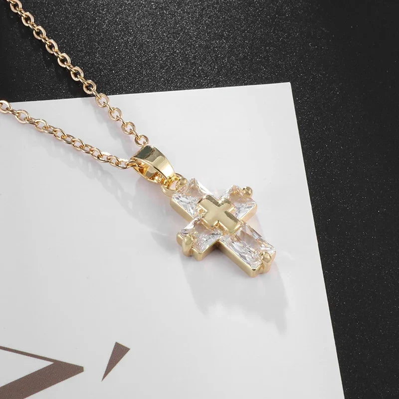 Shiny Ice Crystal Zircon Christian Cross Pendant Men and Women Hip Hop Trend Jewelry Catholic Amulet Necklace