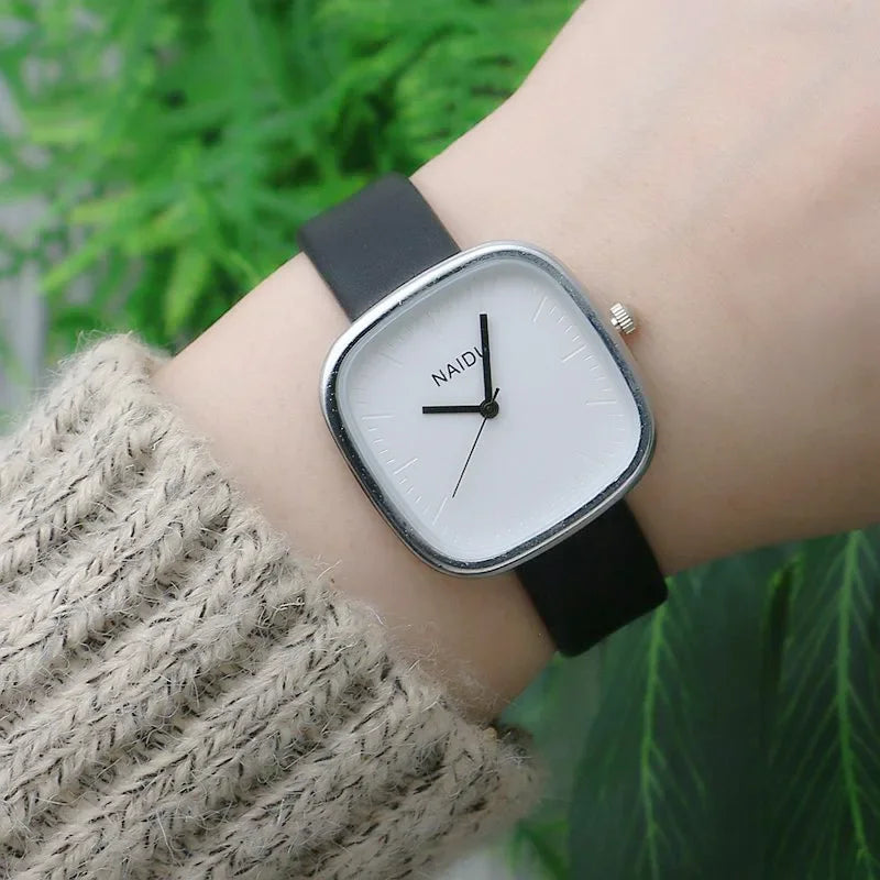 Simple Versatile Leather Belt Quartz Watch Fashion Student Small Square Watch Men and Women Student Wrist Watches Wholesale