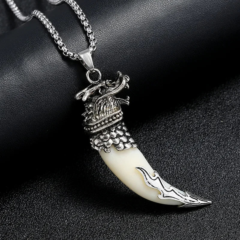 Vintage Punk Dragon Claw Pendant Necklace for Men Personality Biker Pendant Hip Hop Rock Party Jewelry Gifts