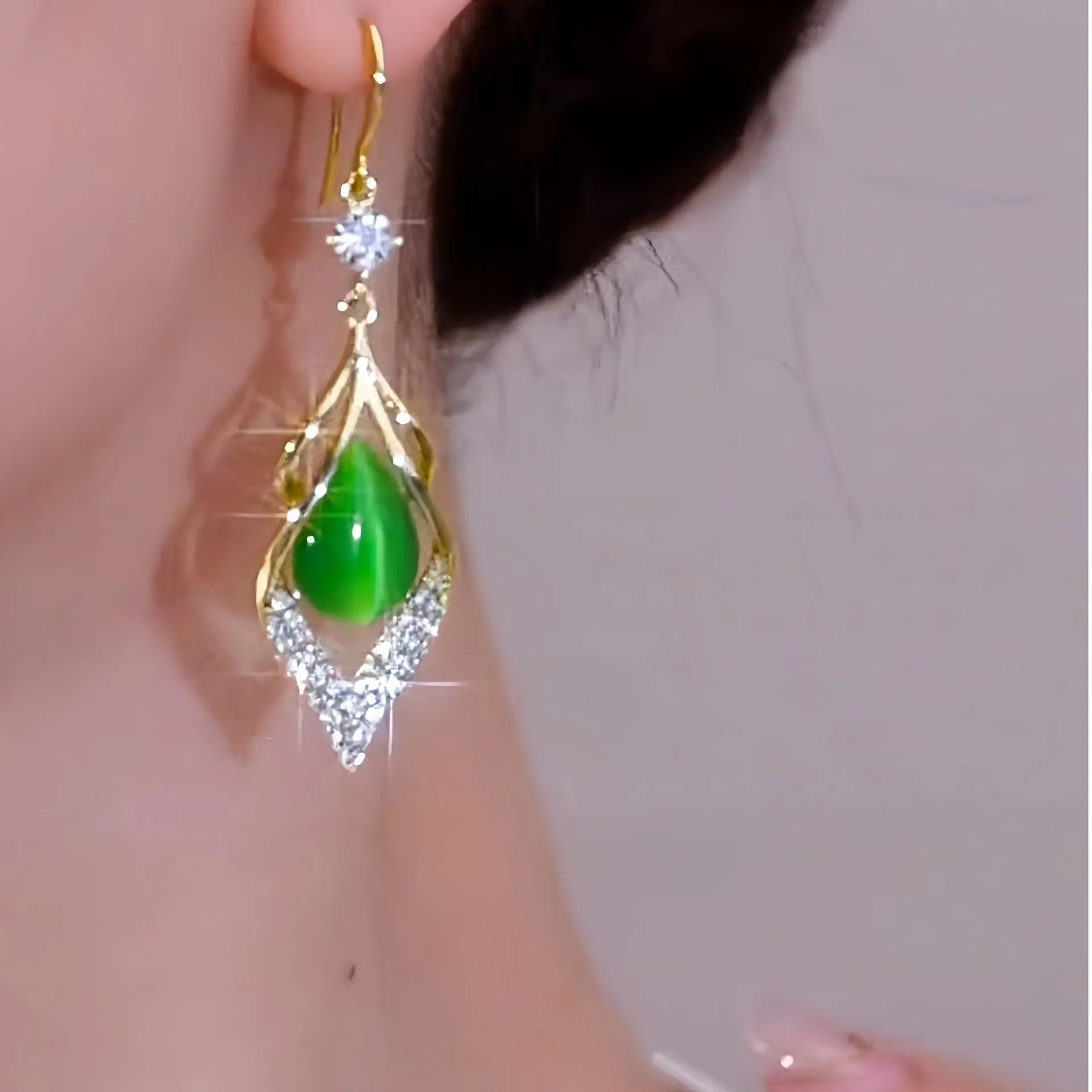 Trend Korean New Zircon Earrings for Women Fashion White Green Moonlight Cat Eye Stone Earrings Party Jewelry Gifts Aretes