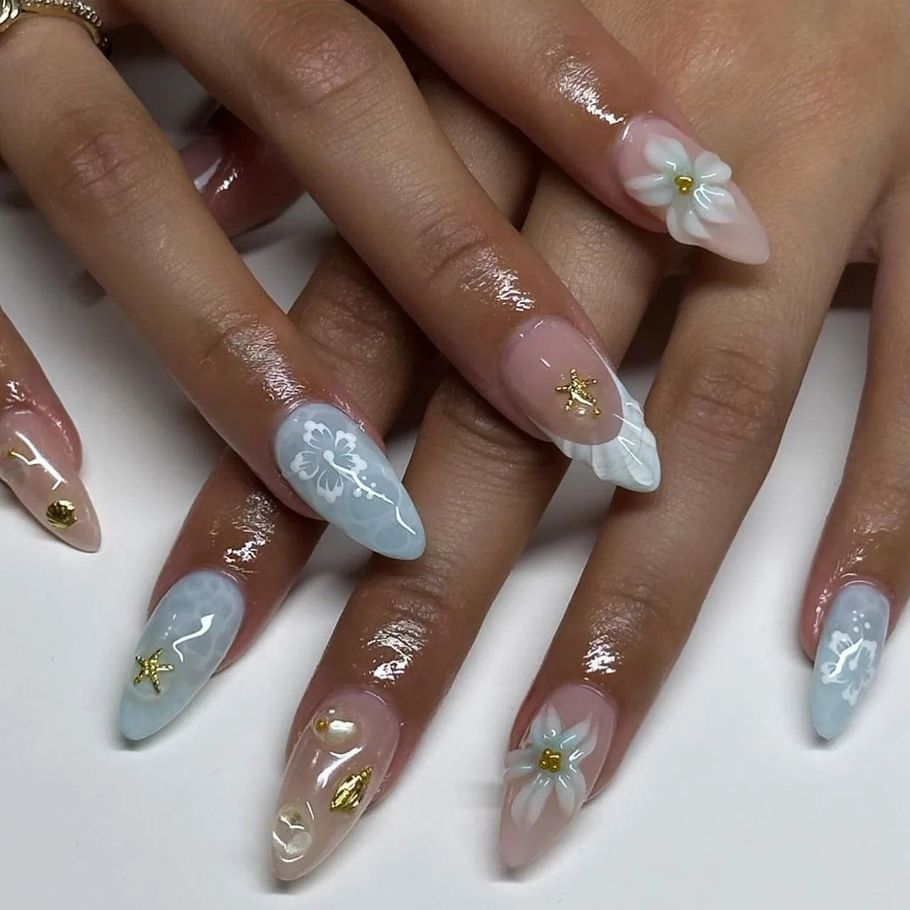 24Pcs 3D Flower Almond Nail Set Press on Nails with 3D Wave Drill False Nails French Tip Full Cover Artificial Nails Art Tips