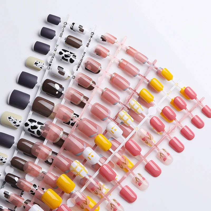 24Pcs/Set White French Press on Fake Nails Full Cover Artificial Wearable Nail Beauty Tips Naked French White False Nails Art
