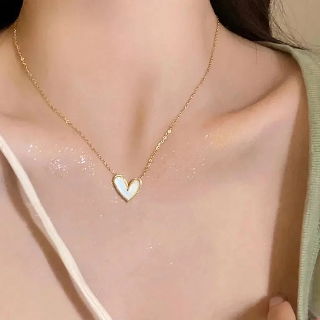 Trendy Korean Simple Heart Pendant Choker Necklaces For Woman Clavicle Chain Necklace for Women Girls New Party Gifts Jewelry