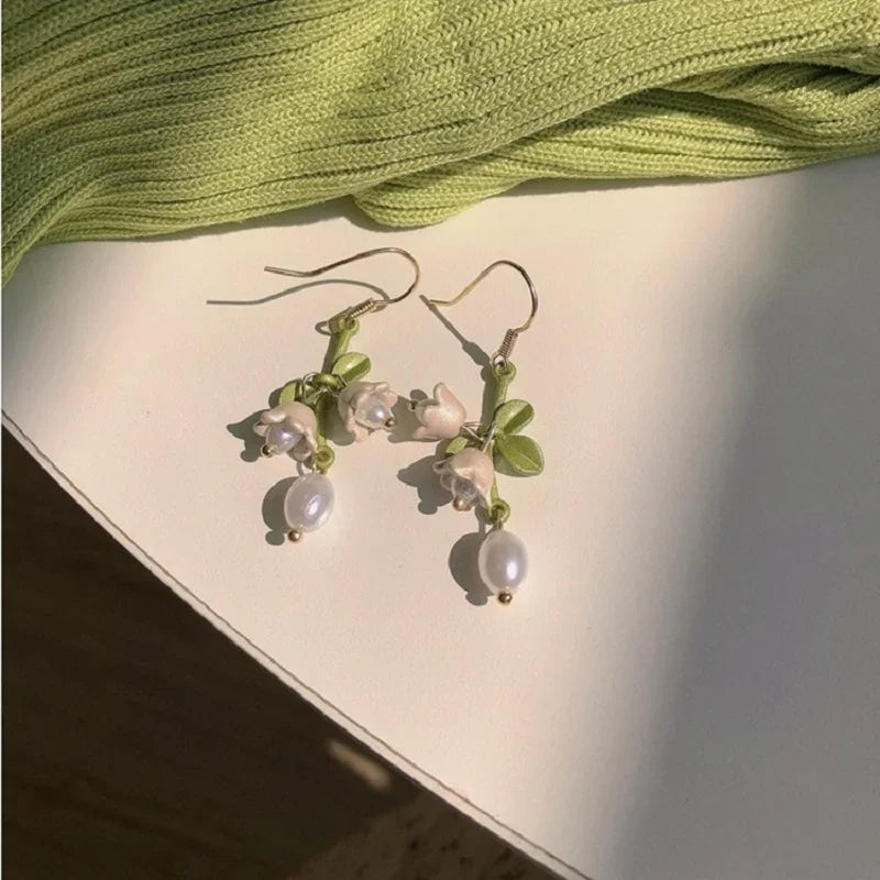 New Design Lily of The Valley Pearl Green Ear Hook for Women Fashion Elegant White Flowers Drop Earrings Wedding Party Jewelry