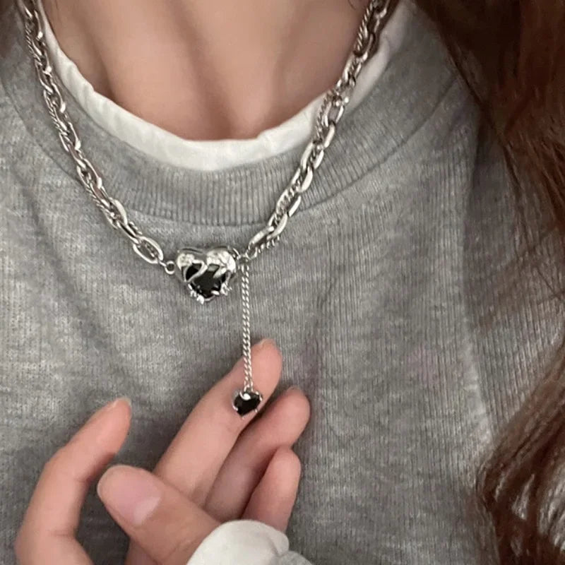 Hip Hop Black Crystal Love Heart Charms Pendant Necklace for Women Punk Rock Long Chain Tassels Choker Necklace Trend Jewelry