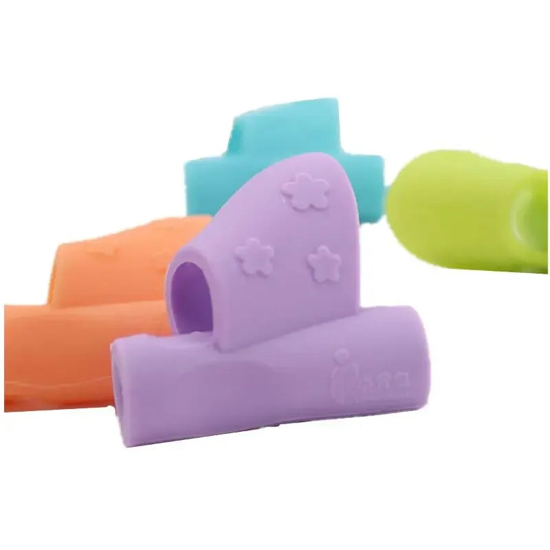 2pcs Kids Silicone Learning Writing Tool Pen Holder Writing Correction Device Toys Children Education Drawing Tool Toys Gift
