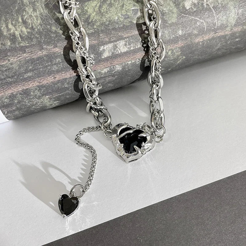 Hip Hop Black Crystal Love Heart Charms Pendant Necklace for Women Punk Rock Long Chain Tassels Choker Necklace Trend Jewelry