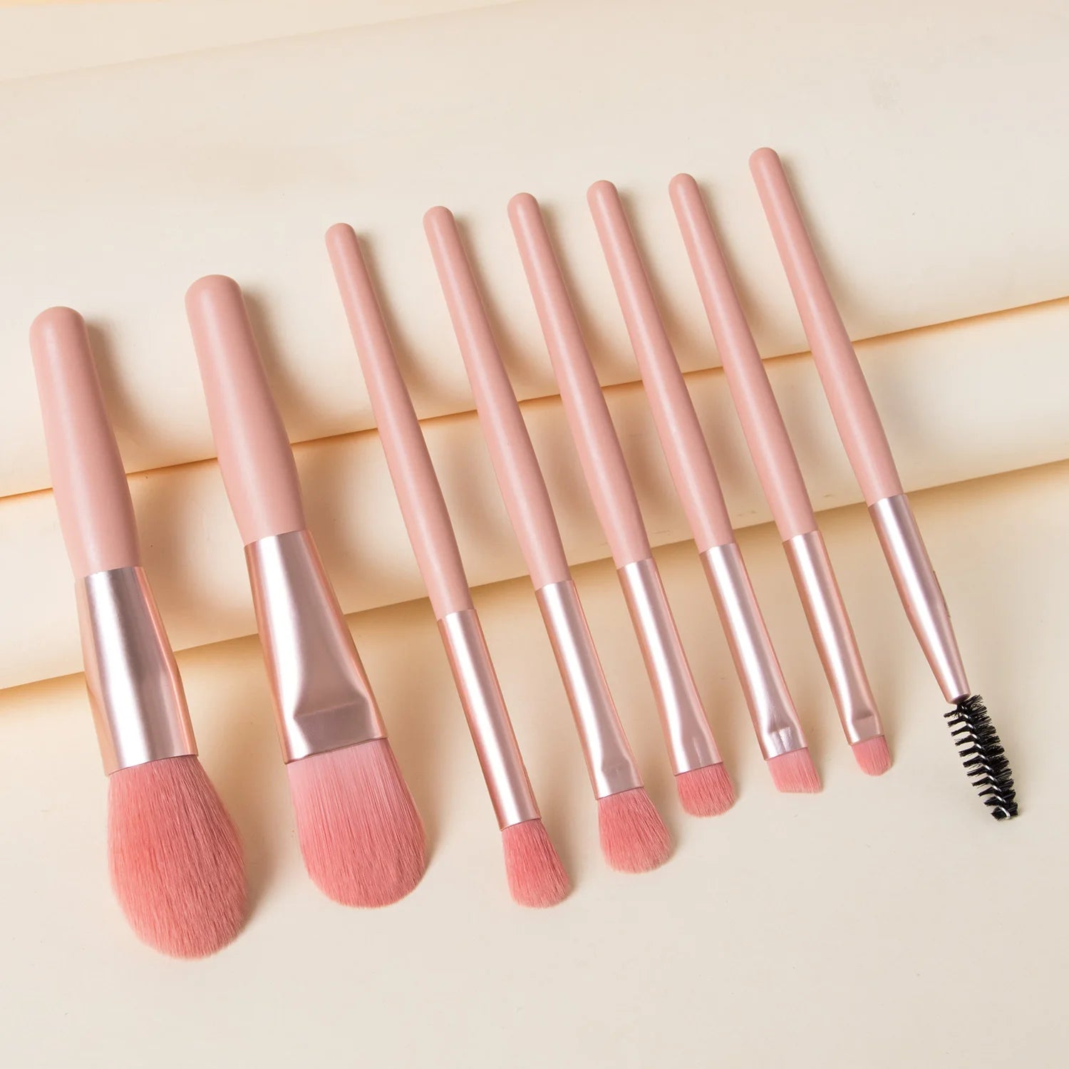 New 8Pcs Makeup Brush Set Makeup Concealer Brush Blush Loose Powder Brush Eye Shadow Highlighter Foundation Brush Beauty Tools