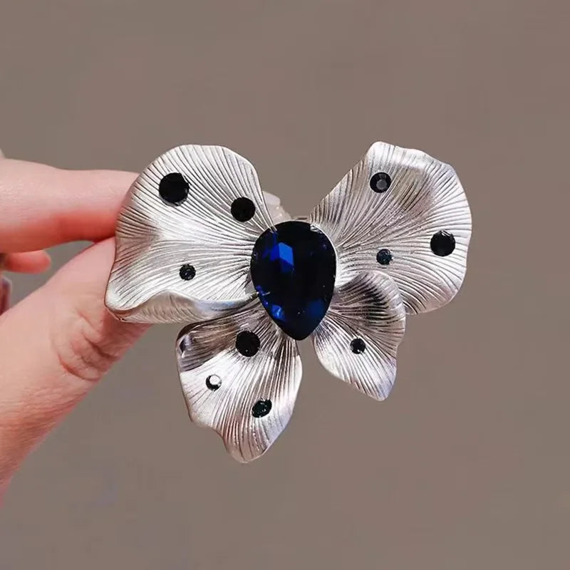 Exquisite Green Crystal Butterfly Brooch Fashion Metal Lapel Pins for Women Girl Suit Sweater Badges Jewelry Accessories Gift